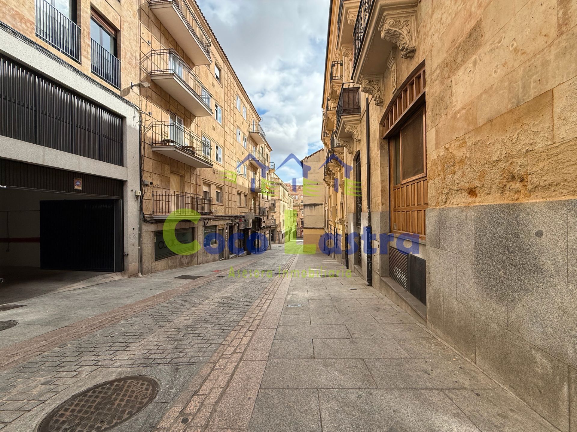 Vista exterior de Garatge en venda en Salamanca Capital