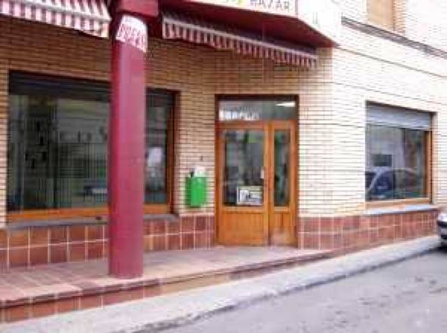 Local comercial en Alquiler en Épila