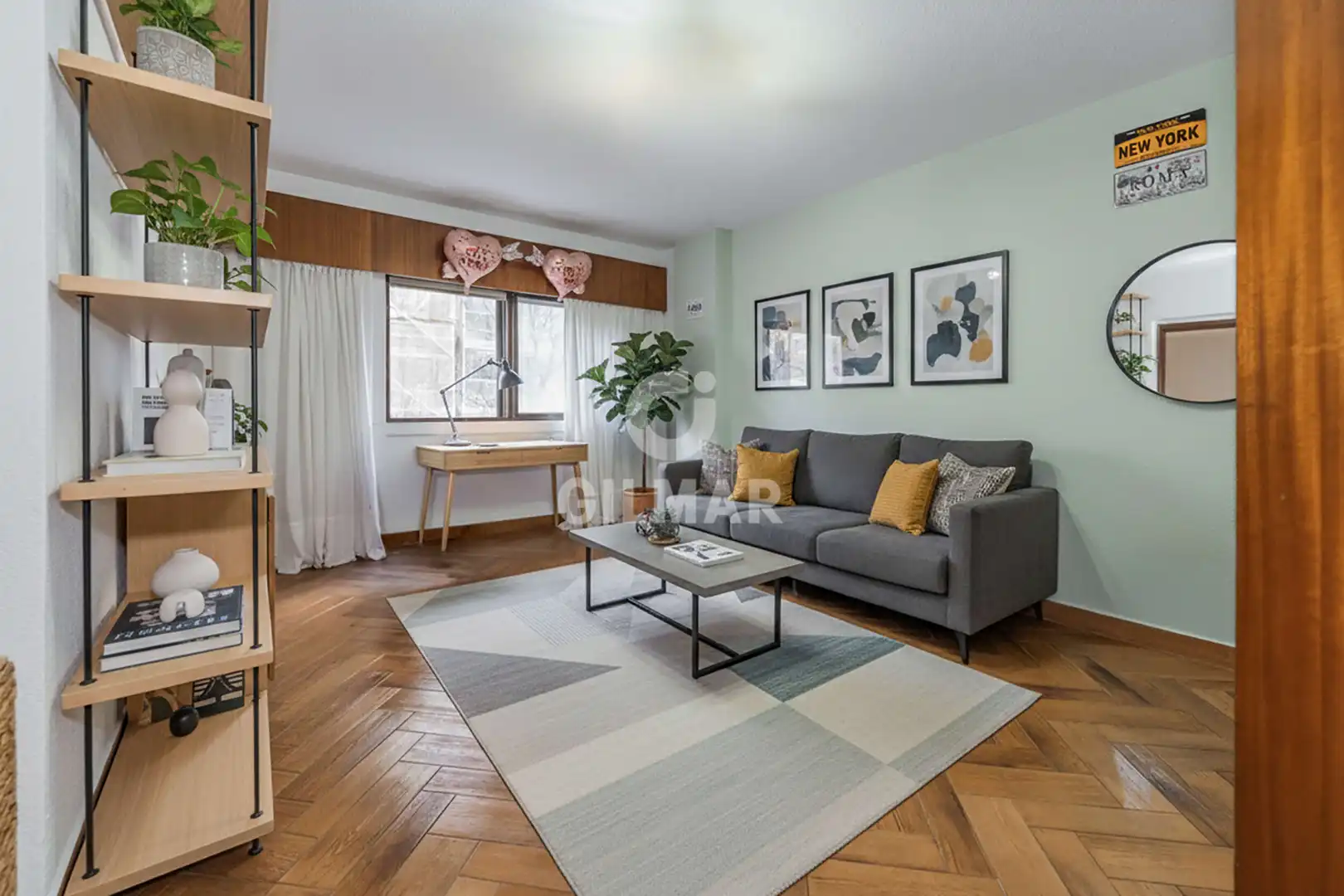 Sala d'estar de Apartament en venda en Madrid amb Calefacció i Moblat