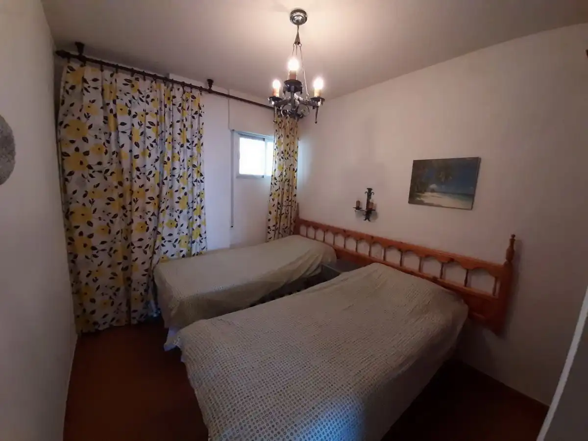 Habitación de Piso de alquiler en Almuñécar con Aire acondicionado, Terraza y Piscina