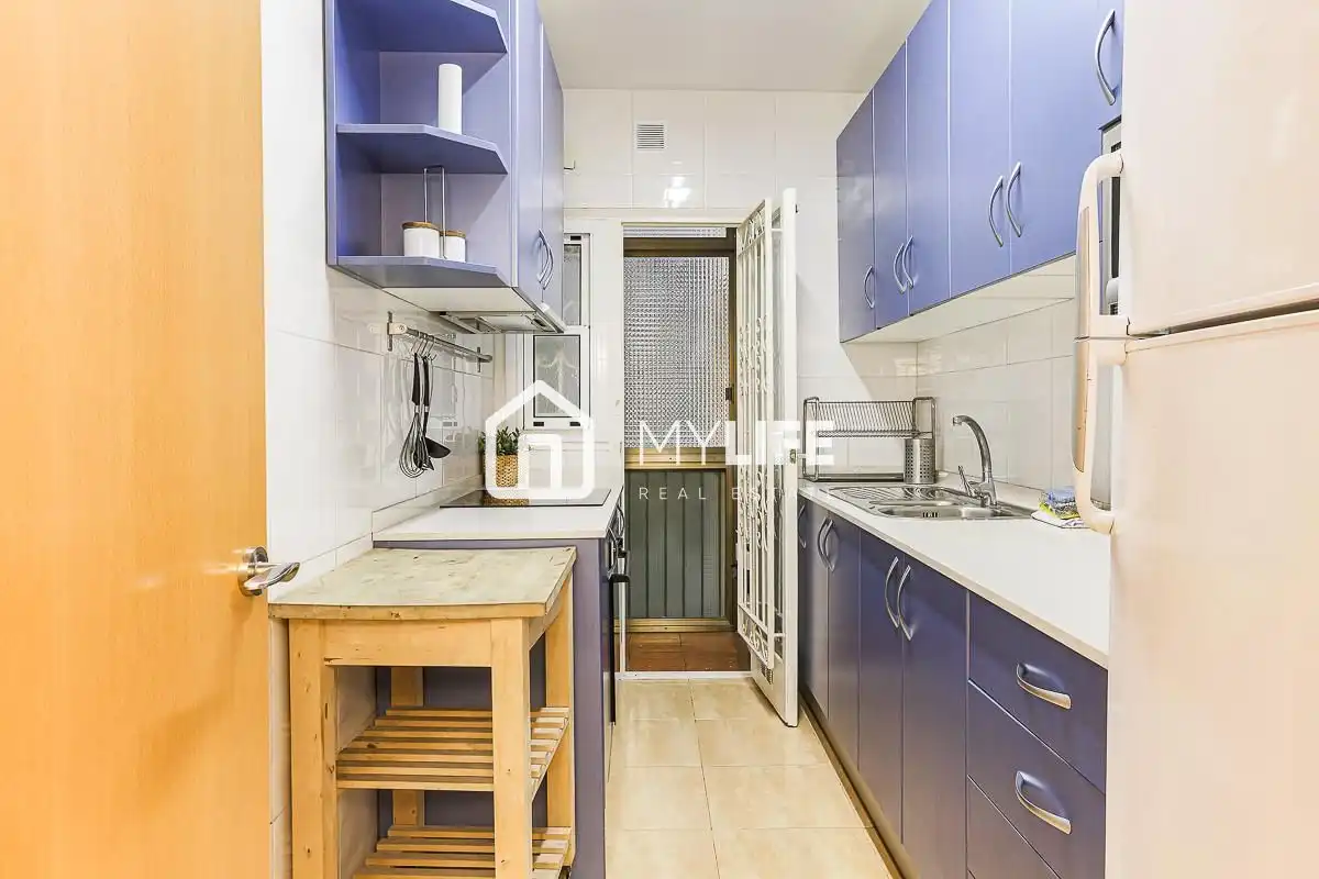 Cuina de Apartament en venda en Barcelona amb Aire condicionat, Calefacció i Parquet