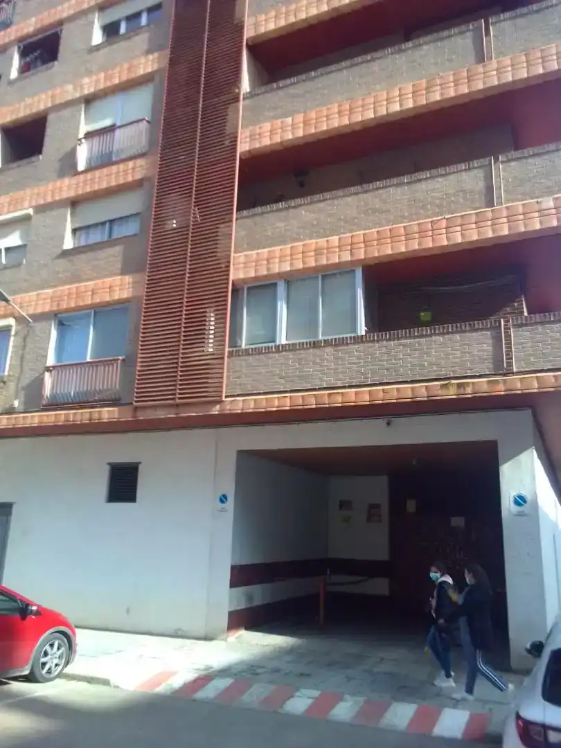 Außenansicht von Wohnung zur Miete in Calatayud mit Schwimmbad und Balkon