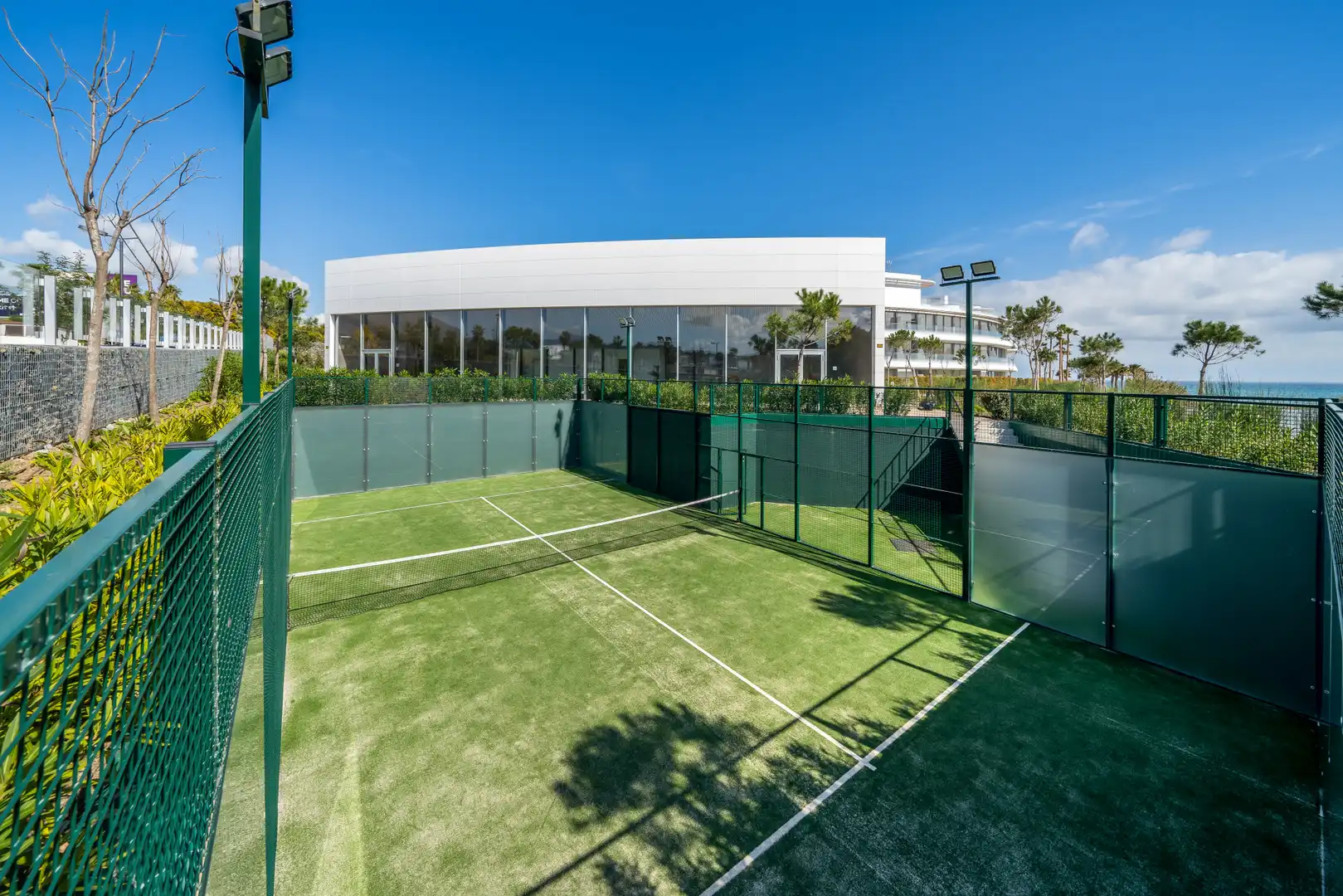 Vista exterior de Apartamento de alquiler en Estepona con Aire acondicionado, Calefacción y Terraza