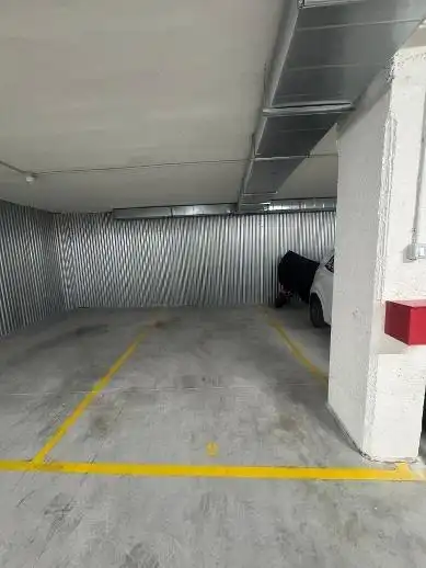 Parcheggio in affitto a Calle Calle Caveda