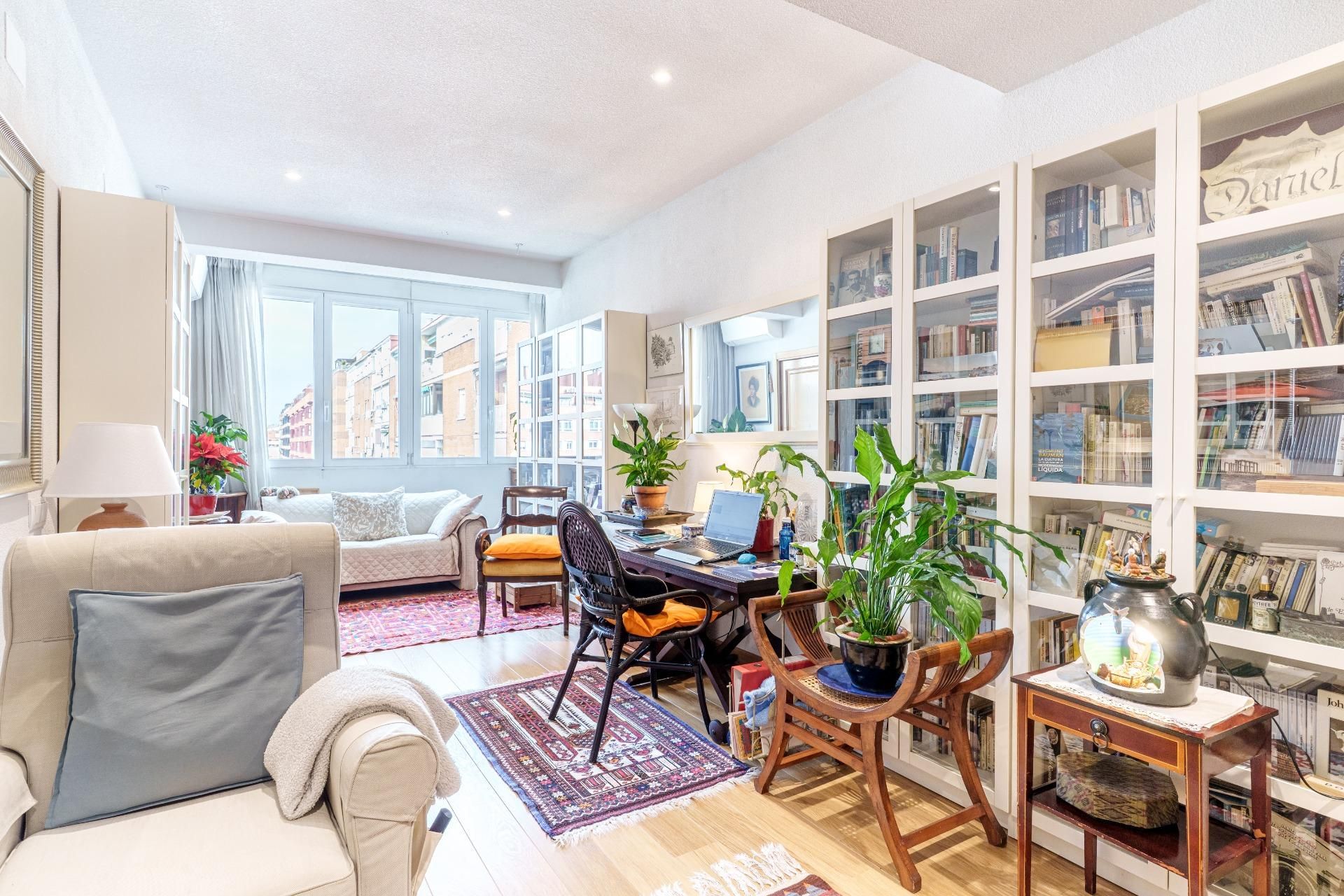 Sala de estar de Piso en venta en  Madrid Capital con Aire acondicionado y Calefacción