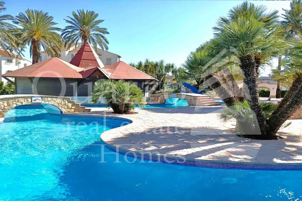 Vista exterior de Apartamento en venta en Dénia con Calefacción, Jardín privado y Amueblado