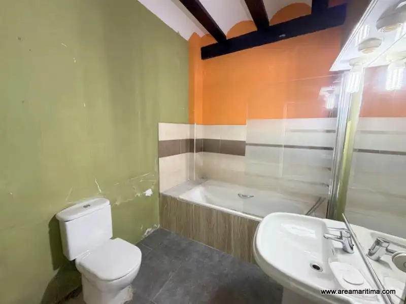 Baño de Casa adosada en venta en Valencia con Trastero y Alarma