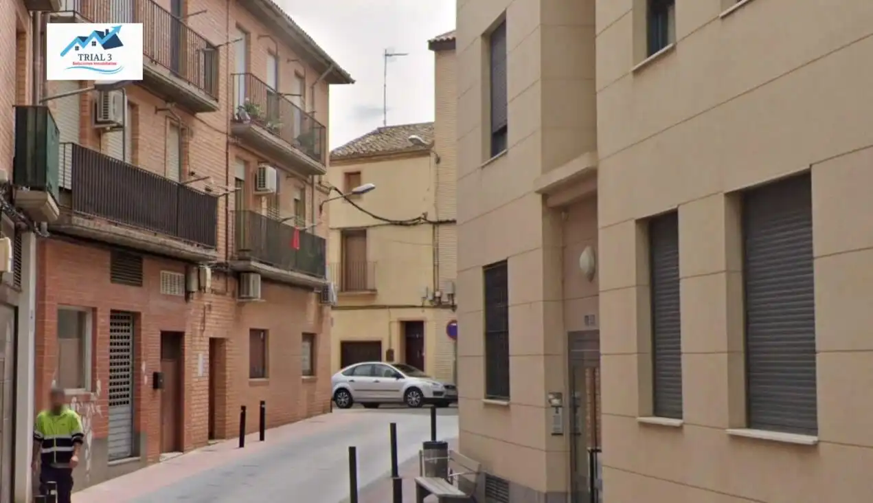 Vista exterior de Pis en venda en Alagón amb Balcó