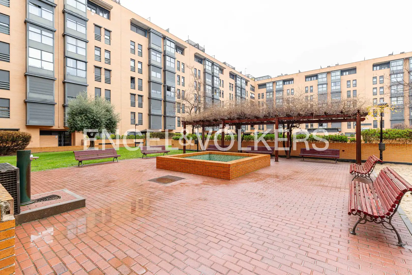 Vista exterior de Piso en venta en Madrid con Aire acondicionado, Calefacción y Trastero