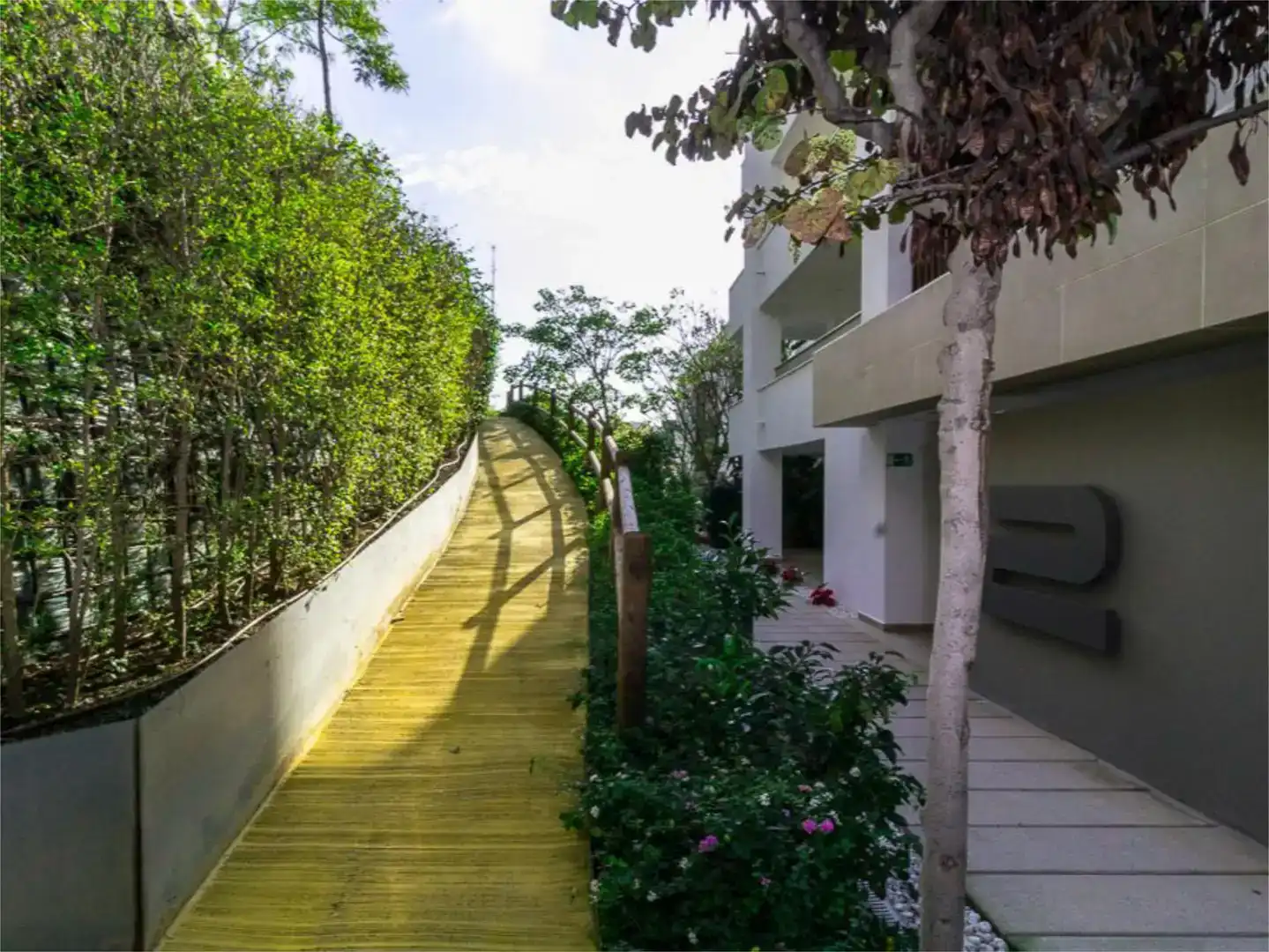 Terrace of Flat for sale in Benahavís  with Air Conditioner, Private garden and Parquet flooring