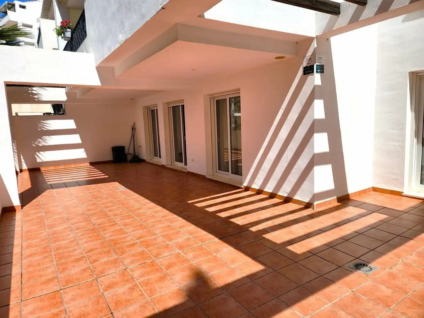 Terrace of Flat for sale in Benalmádena  with Air Conditioner, Heating and Private garden