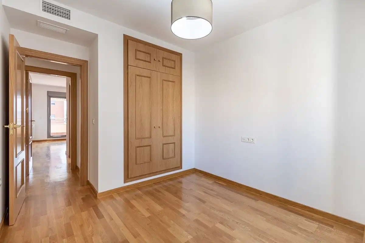 Flat for rent in Avenida DE LA ILUSTRACION, Campus de la Salud