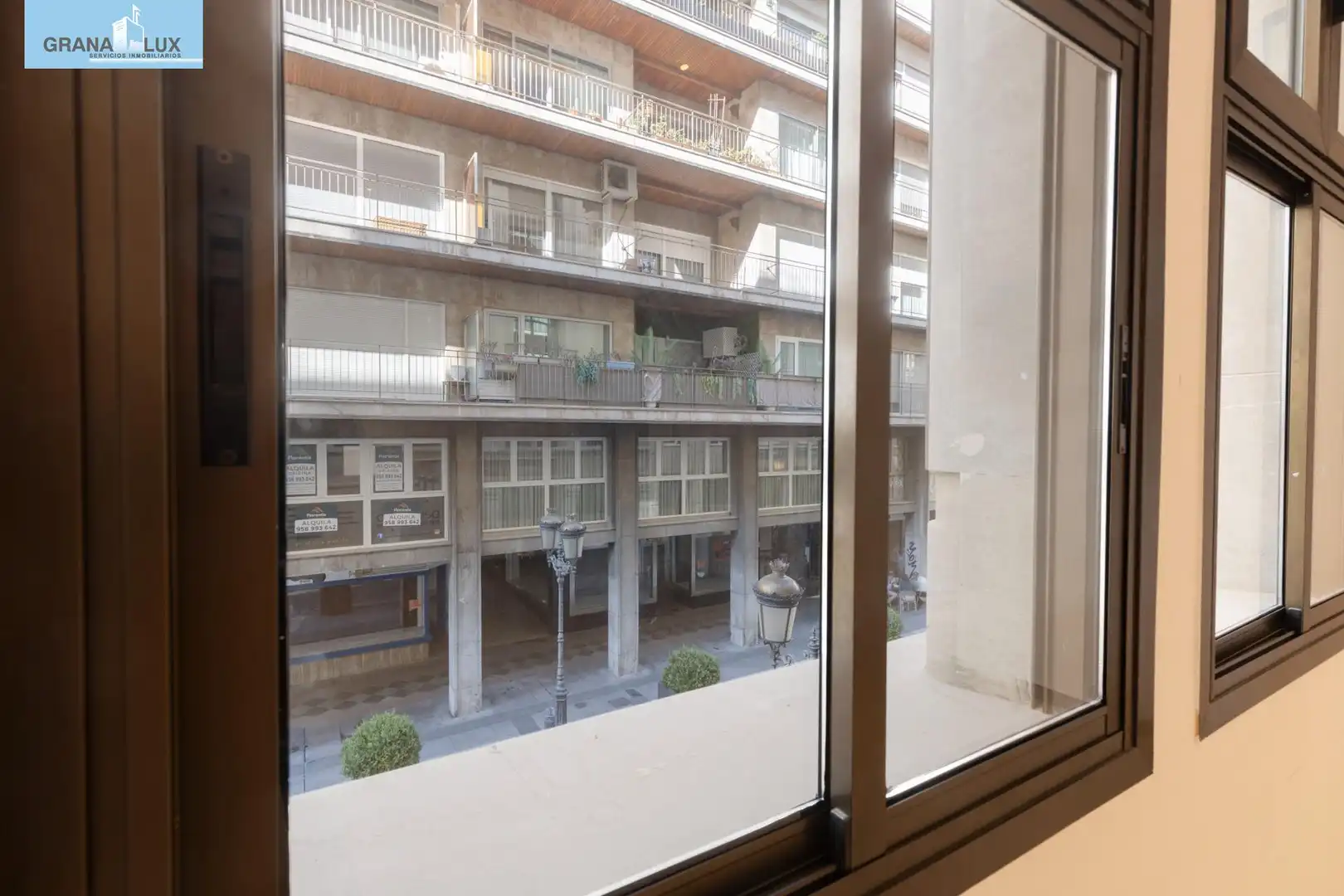 Local comercial en venda a Calle Ángel Ganivet, imagen 65