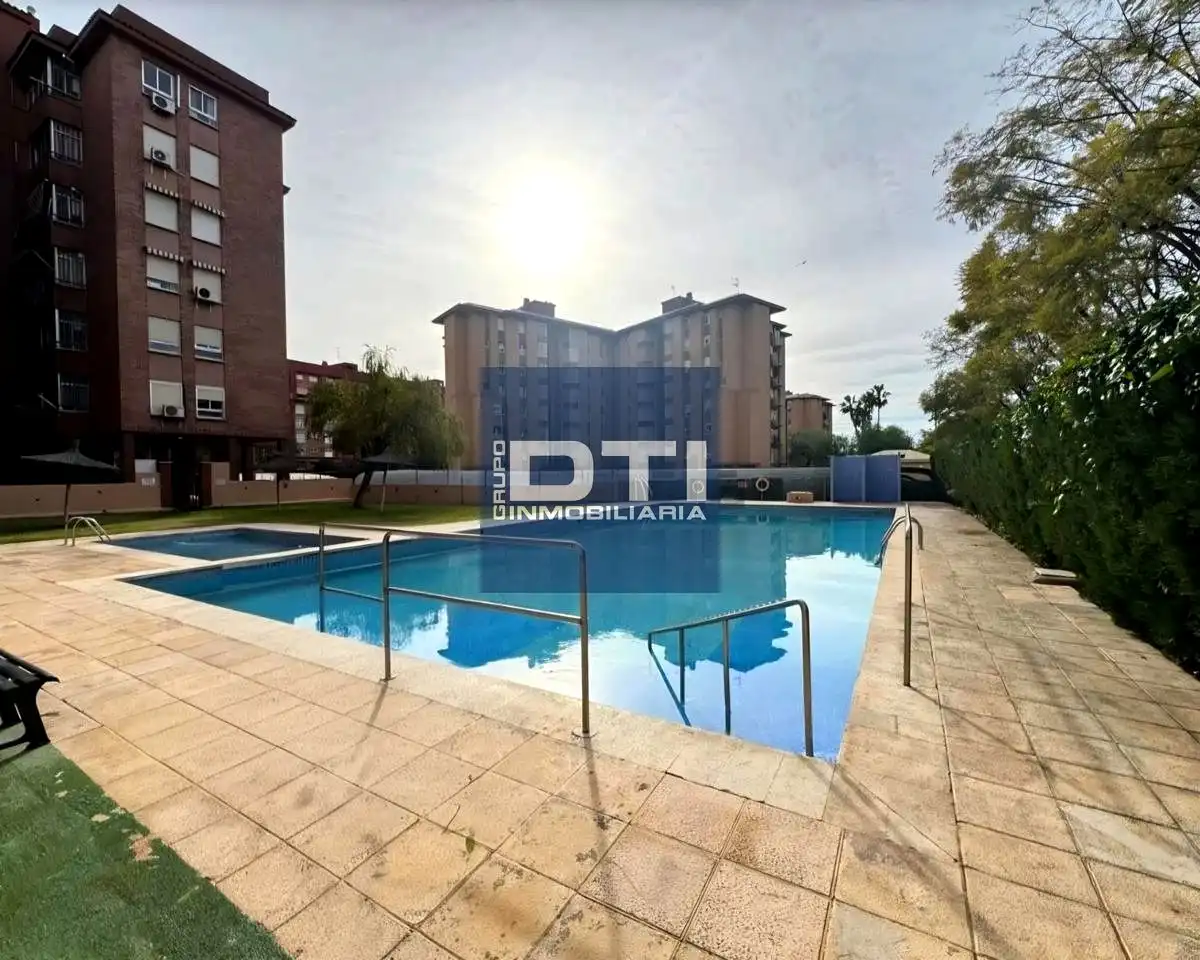 Piscina de Àtic en venda en Alicante / Alacant amb Aire condicionat, Calefacció i Terrassa