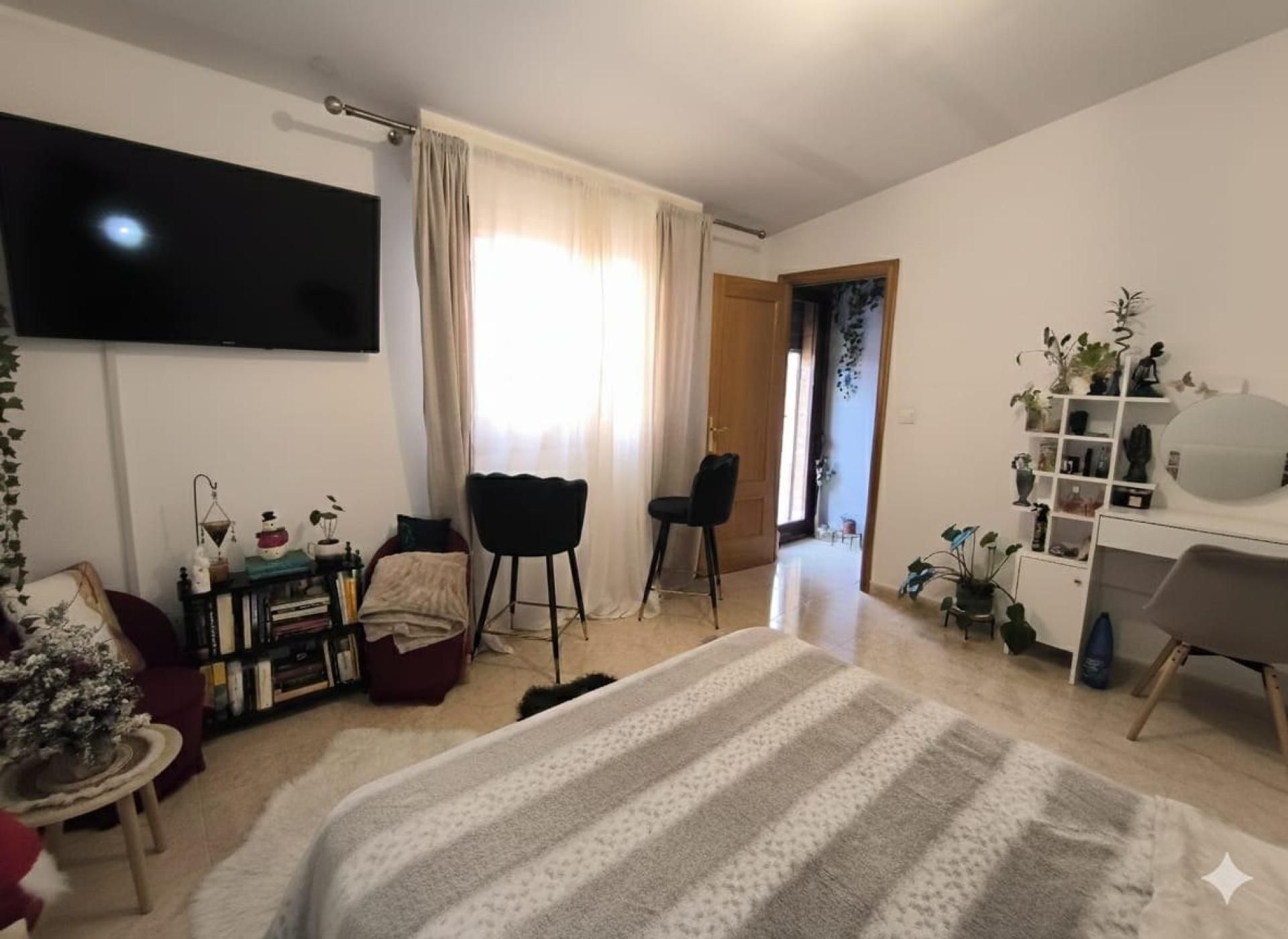 Dormitori de Casa adosada en venda en La Joyosa amb Calefacció, Terrassa i Balcó