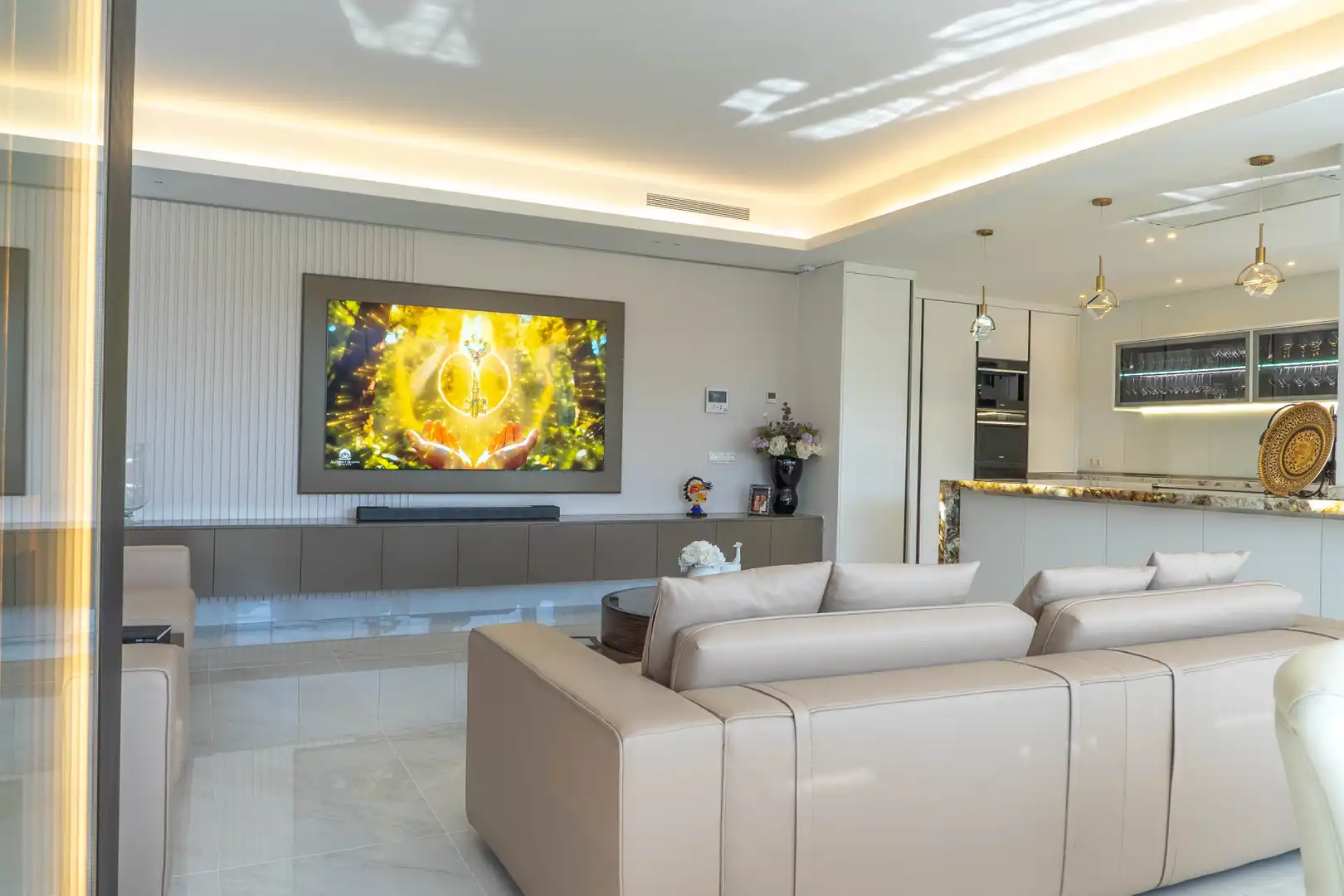 Sala d'estar de Casa o xalet en venda en Benalmádena amb Aire condicionat, Calefacció i Jardí privat