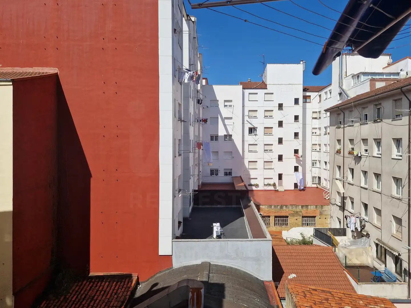 Vista exterior de Piso en venta en Gijón  con Calefacción