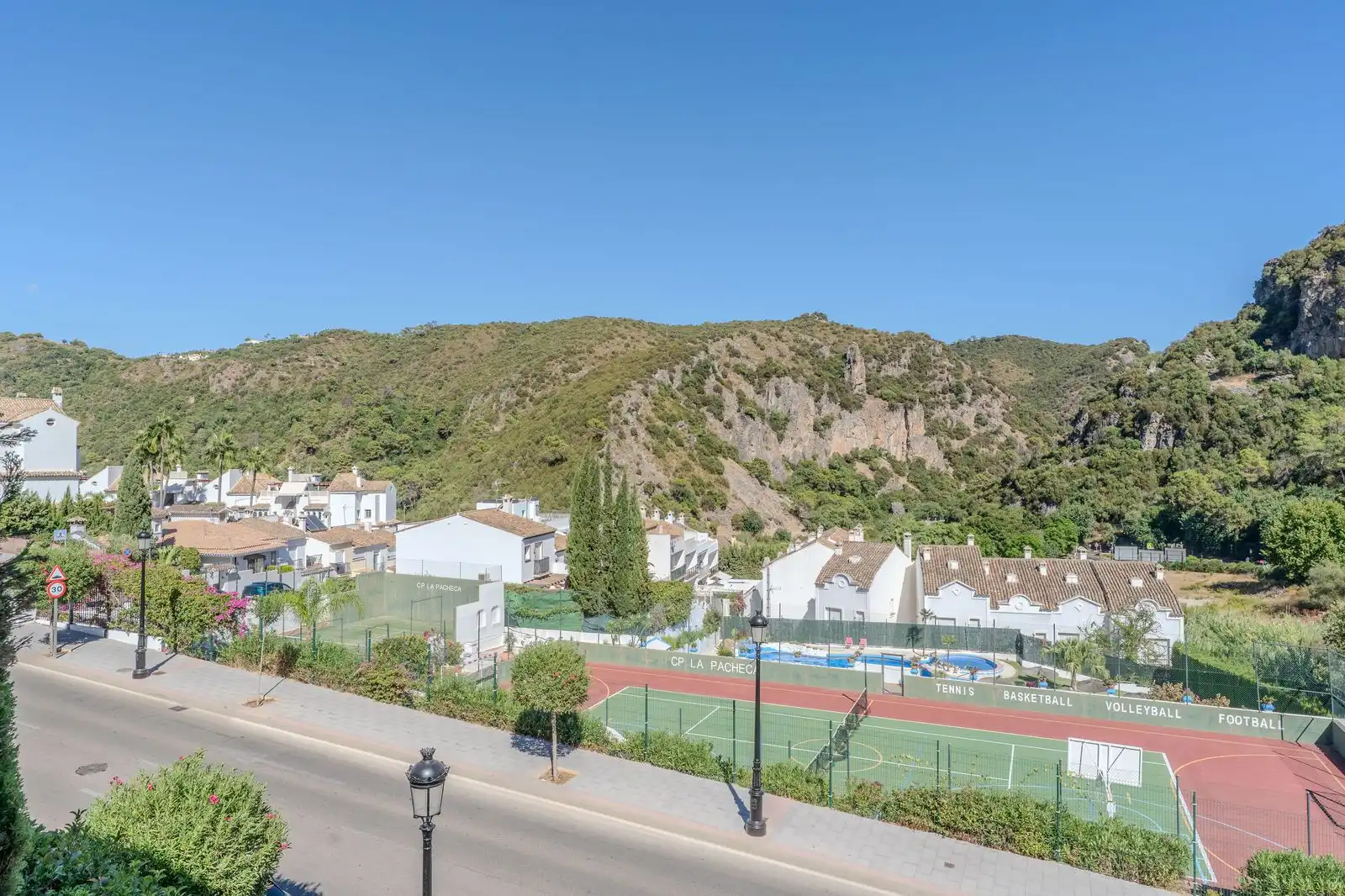 Apartments for rent in Benahavís pueblo
