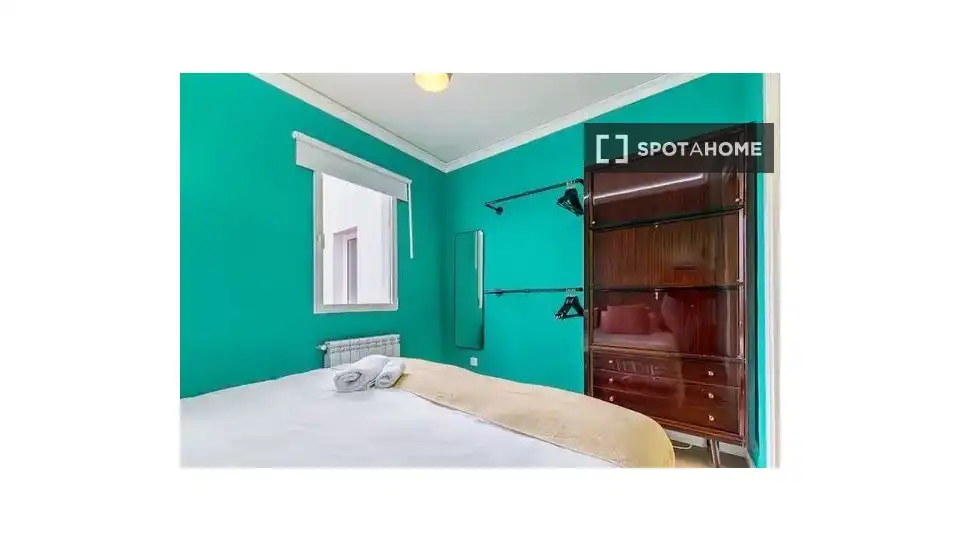 Bedroom of Flat for rent in Madrid  with Air Conditioner, Heating and Furnished