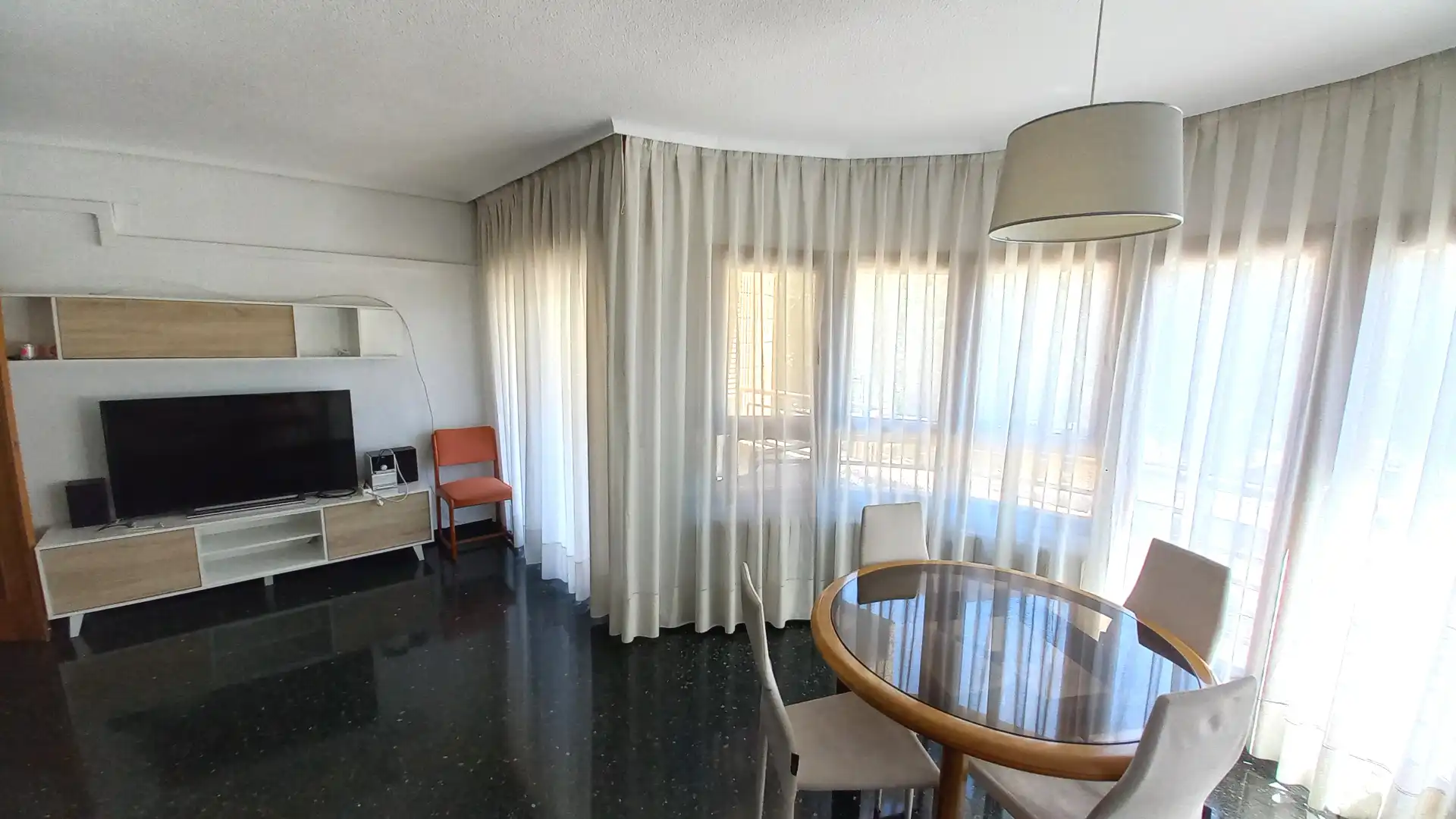 Living room of Flat for rent in Albacete  with Air Conditioner, Heating and Furnished