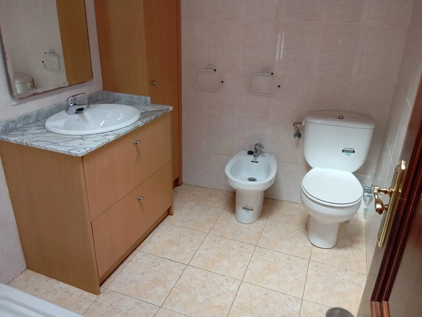 Bany de Casa o xalet en venda en Carballo amb Calefacció i Moblat