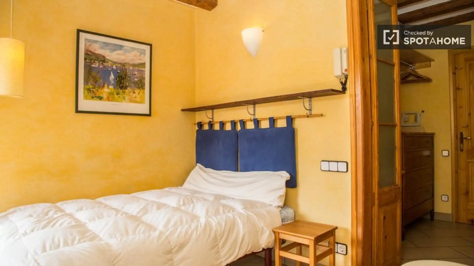 Bedroom of Flat for rent in  Barcelona Capital  with Air Conditioner, Heating and Furnished