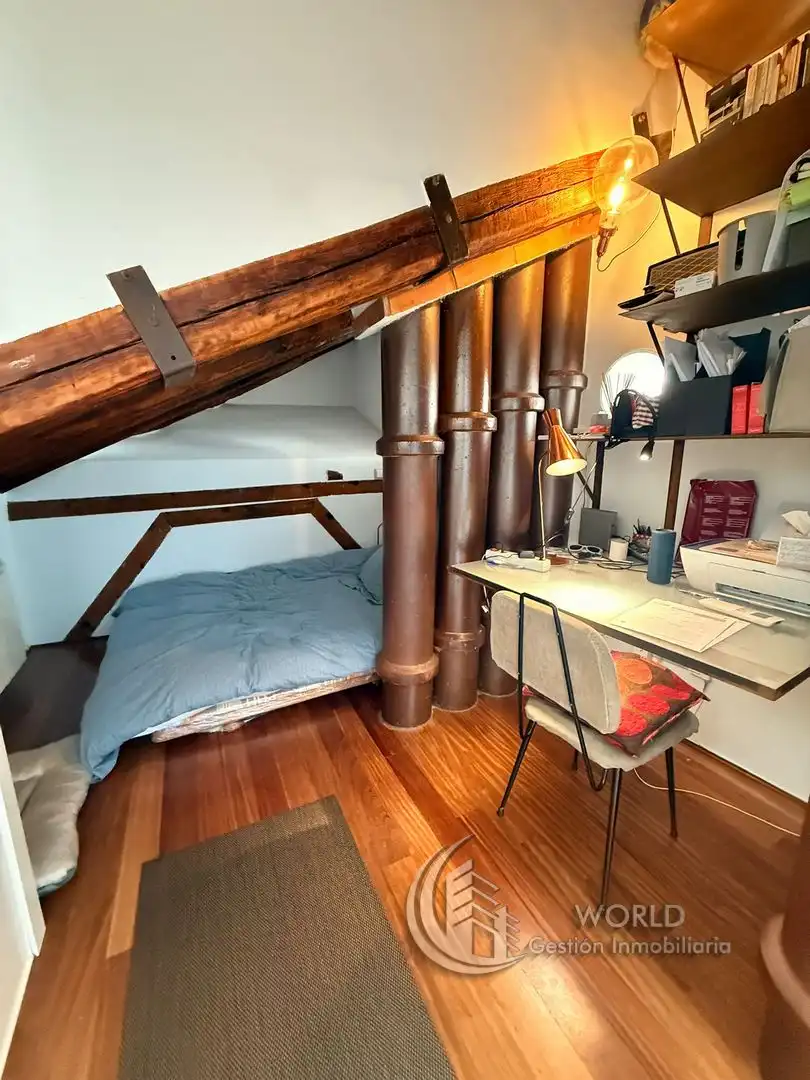 Schlafzimmer von Dachboden zur Miete in Madrid mit Klimaanlage, Heizung und Terrasse