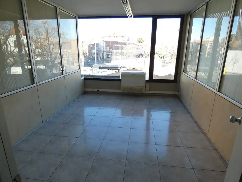 Office for rent in Cerdanyola del Vallès  with Air Conditioner and Heating