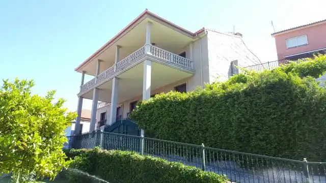 Vista exterior de Casa o chalet en venta en Vilagarcía de Arousa con Jardín privado, Parquet y Terraza