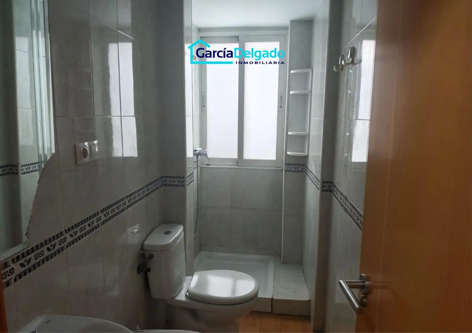 Baño de Piso en venta en Granada con Terraza, Amueblado y Balcón