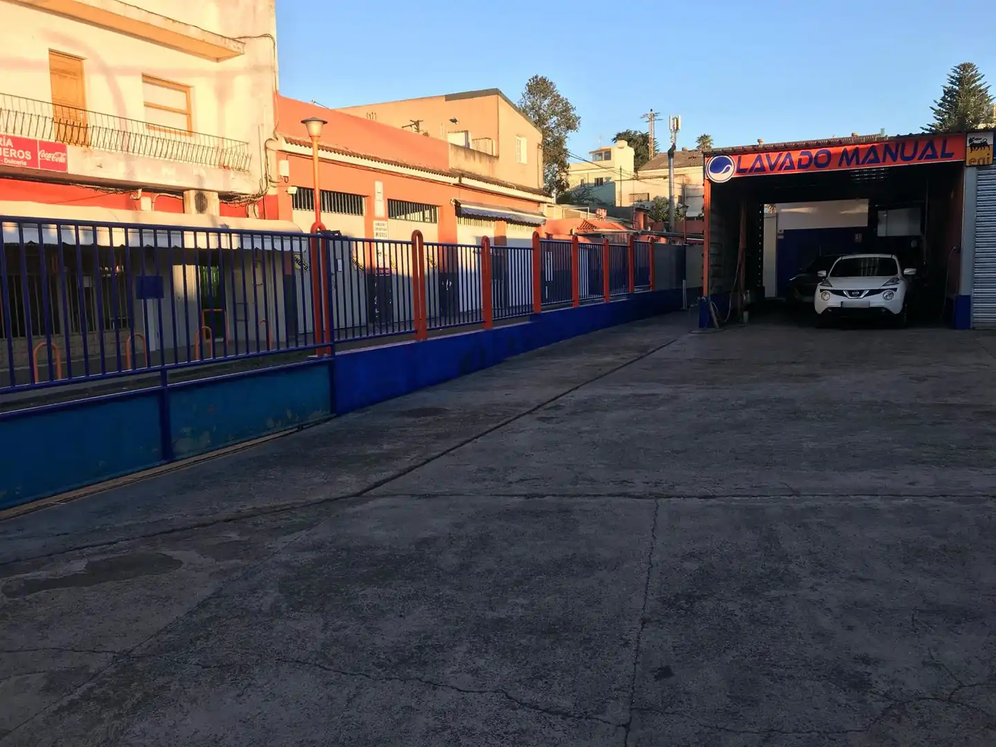 Vista exterior de Nave industrial en venta en Tacoronte con Alarma