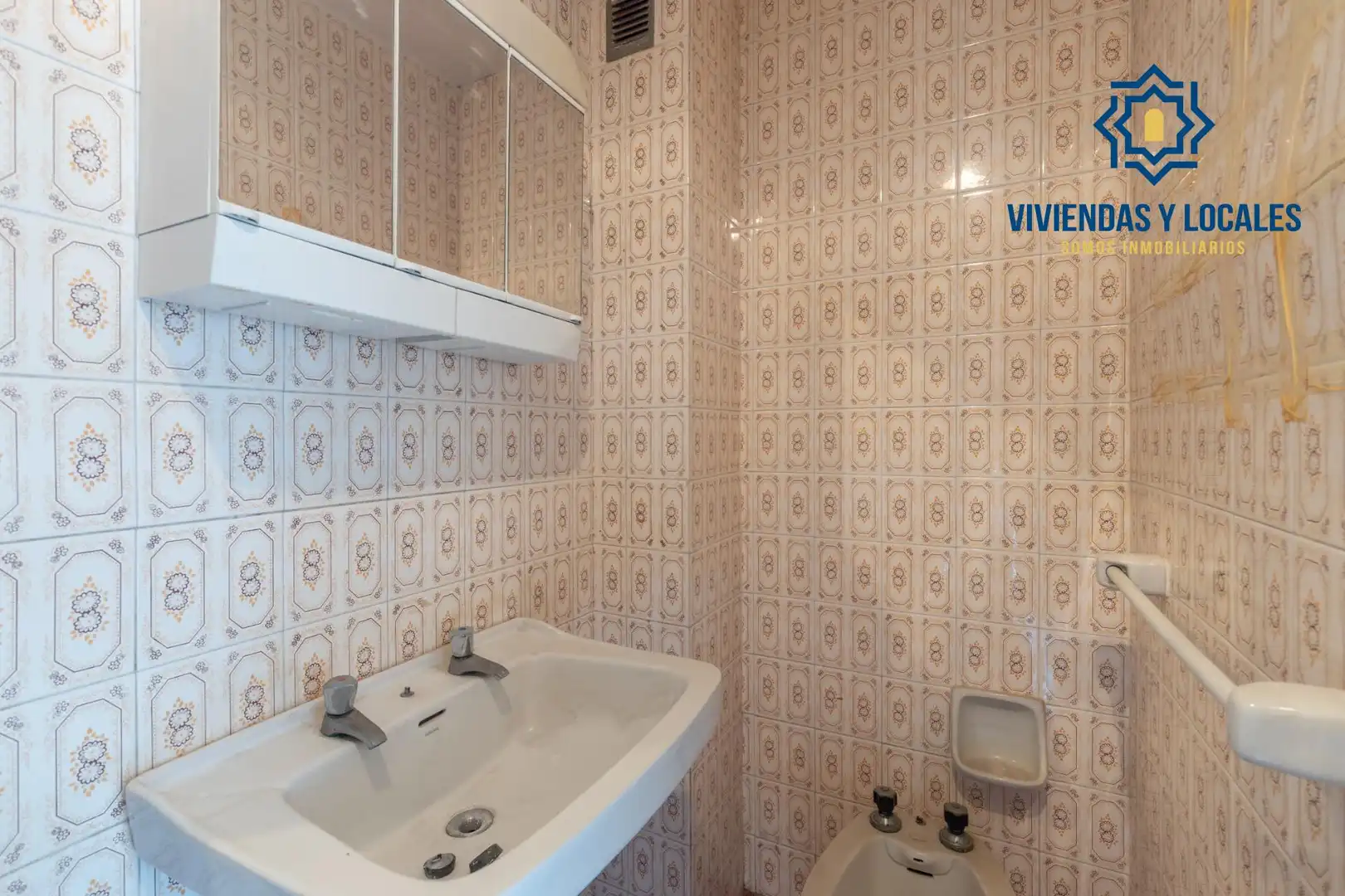 Baño de Piso en venta en Granada con Terraza