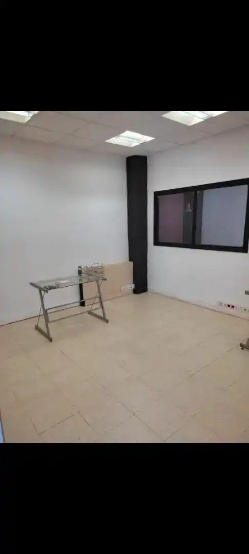 Commercial properties for rent in Gines  with Air Conditioner