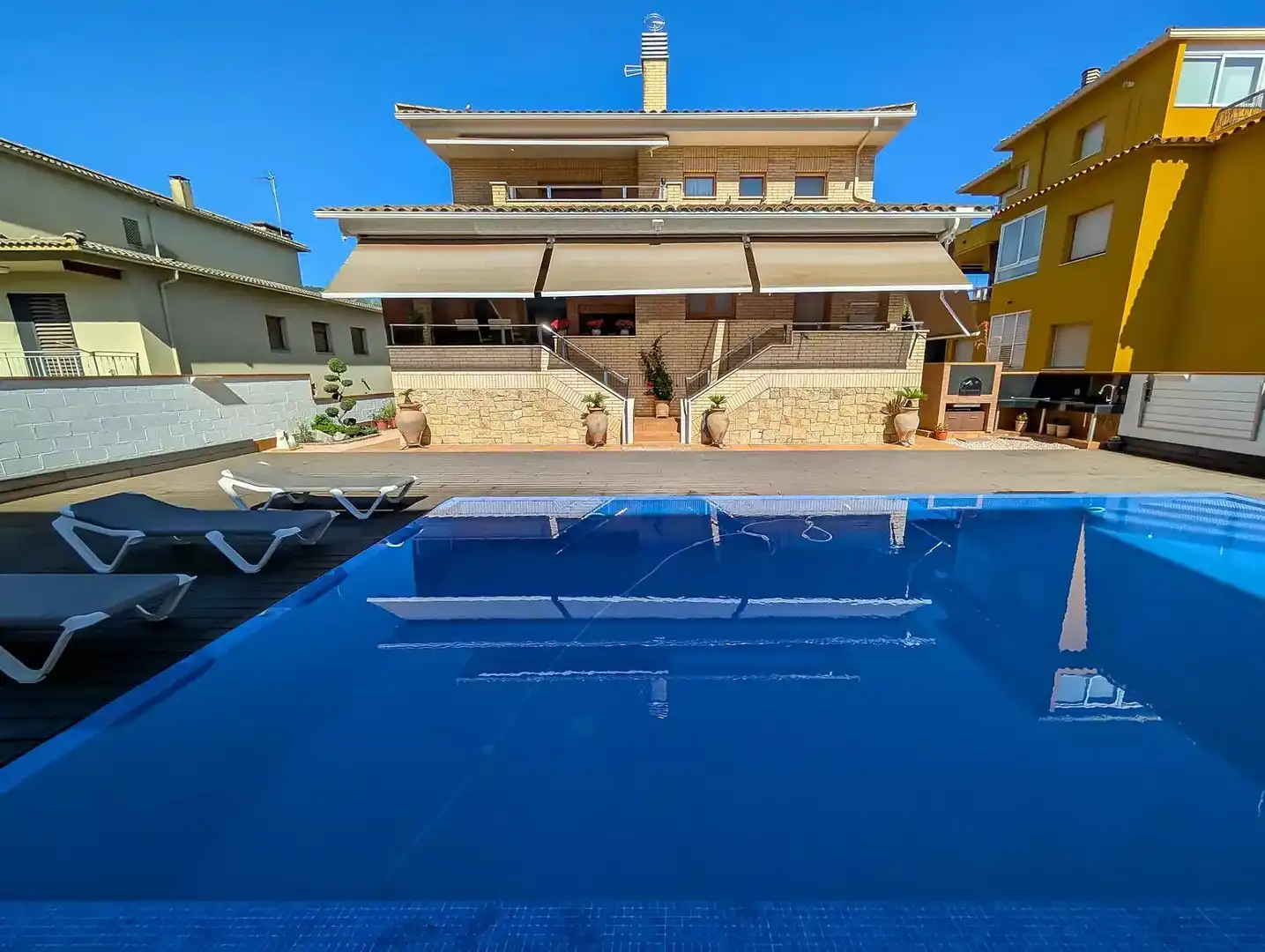 Swimming pool of Houses for sale in Banyoles  with Swimming Pool and Furnished