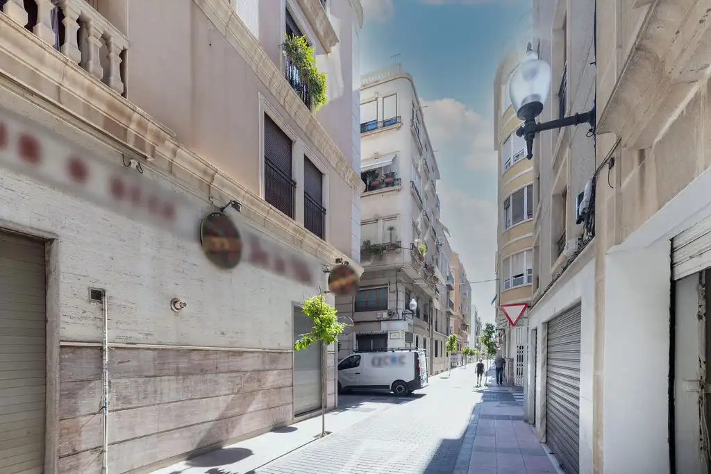 Vista exterior de Piso en venta en Elche / Elx