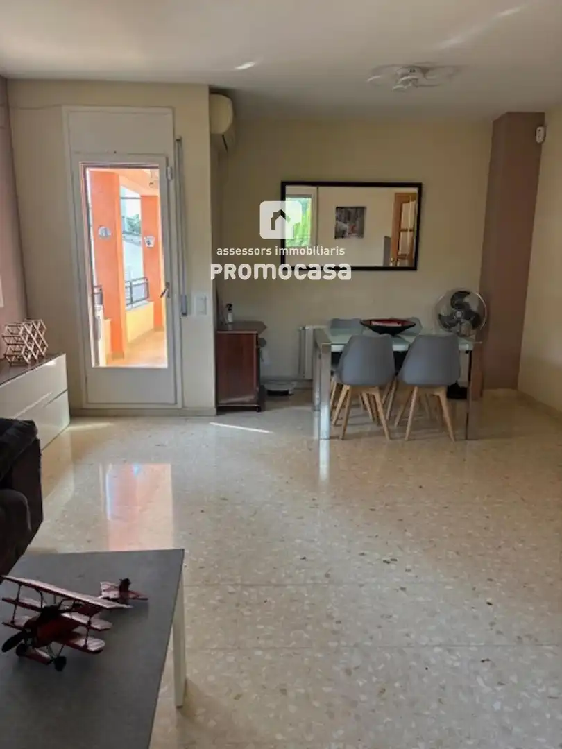 Comedor de Casa o chalet en venta en Barberà del Vallès con Calefacción, Terraza y Balcón
