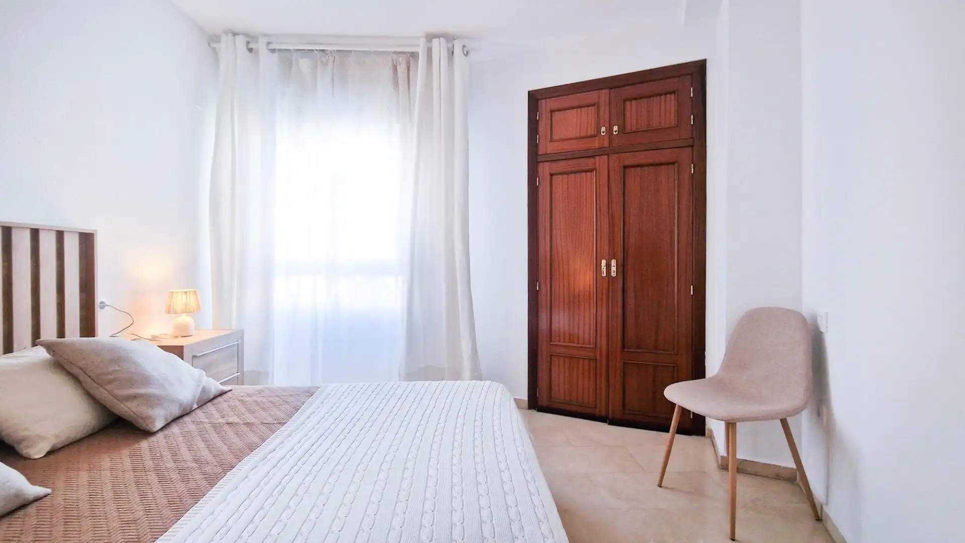 Habitación de Apartamento de alquiler en Badajoz con Amueblado