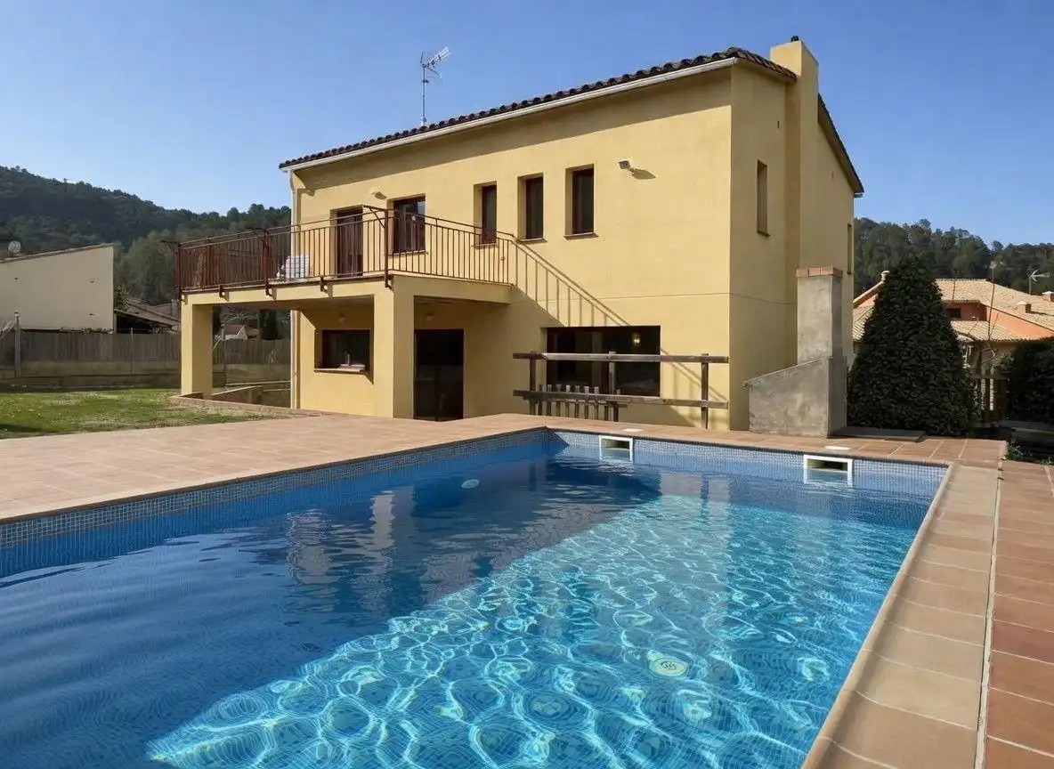 Piscina de Casa o chalet en venta en Sant Llorenç de la Muga con Calefacción, Jardín privado y Terraza