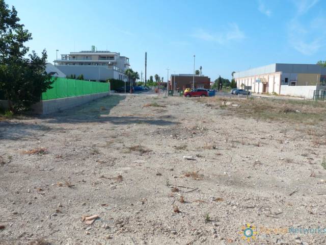 Terreno residencial en Venta en Oliva Playa
