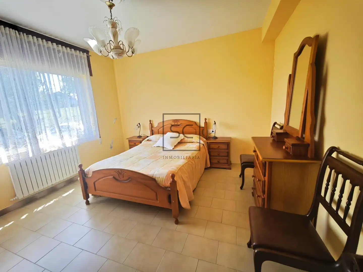 Habitación de Casa o chalet en venta en Narón con Jardín privado, Trastero y Amueblado