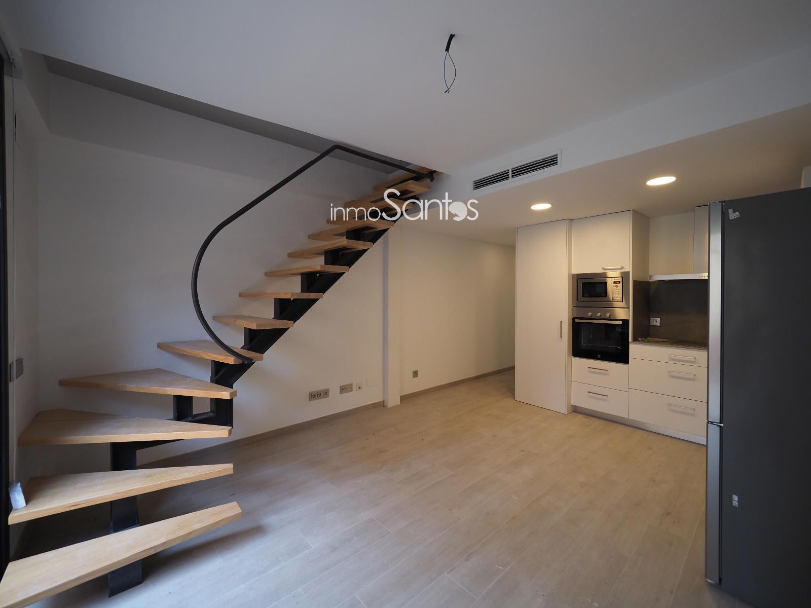 Duplex to rent in Girona Capital  with Air Conditioner, Heating and Terrace