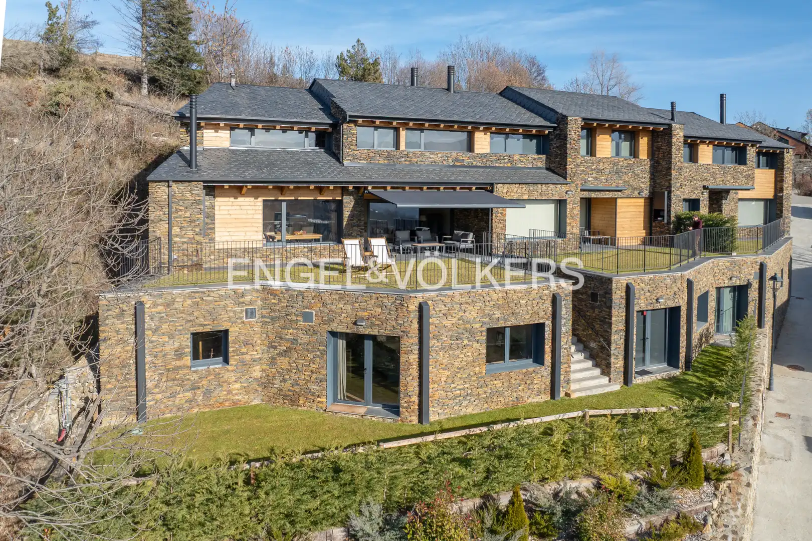 Vista exterior de Casa o xalet en venda en Ger amb Calefacció, Jardí privat i Parquet