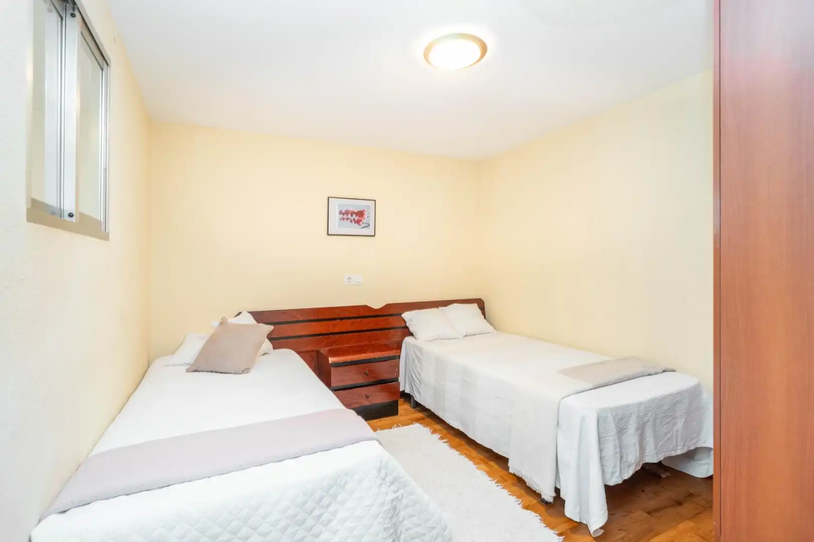 Habitación de Apartamento en venta en Ribadesella con Calefacción y Balcón