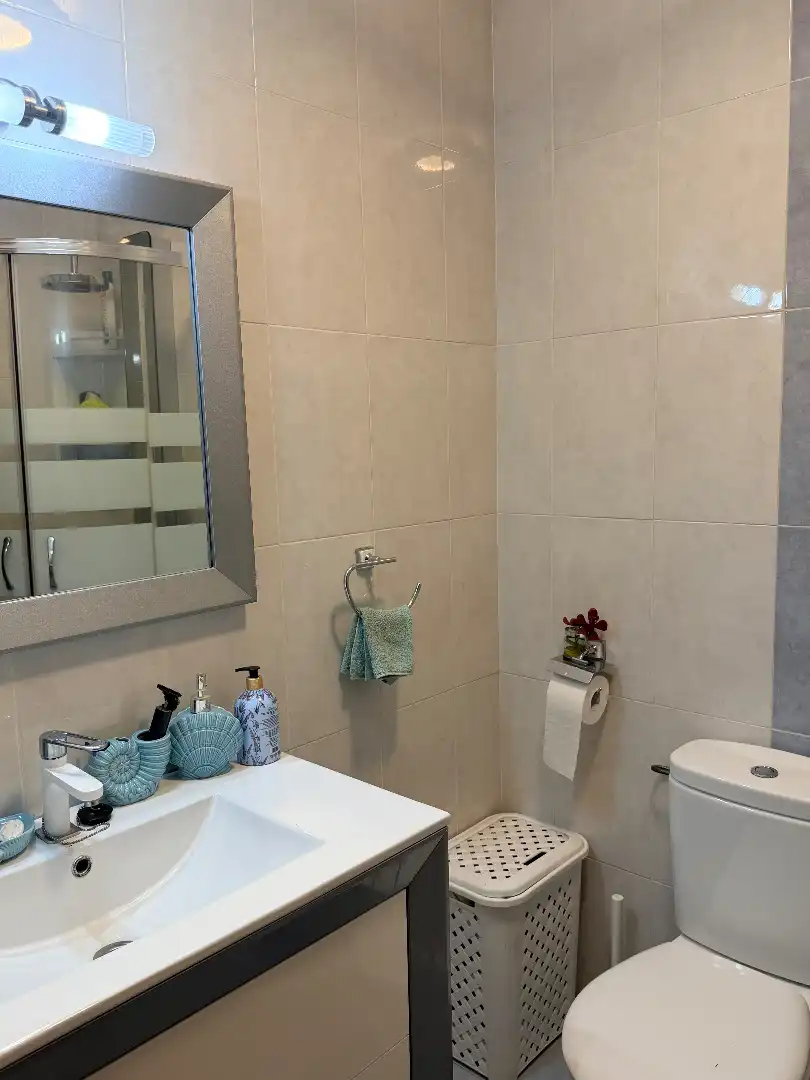 Baño de Dúplex en venta en Torrelavega  con Calefacción, Parquet y Trastero
