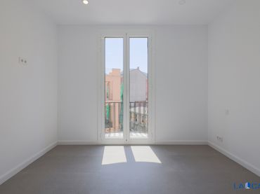 Appartamento con balcone in vendita a Ripoll