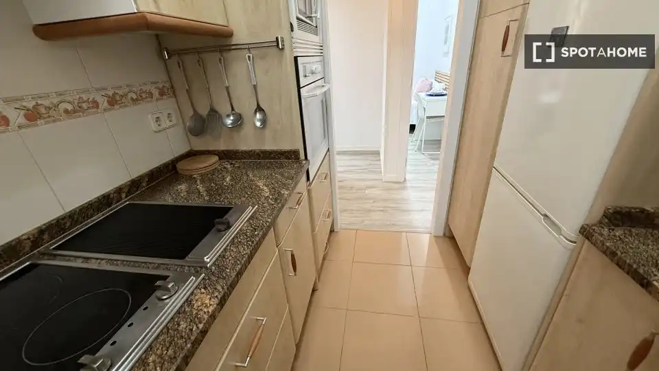 Cocina de Piso de alquiler en Madrid con Aire acondicionado, Calefacción y Amueblado