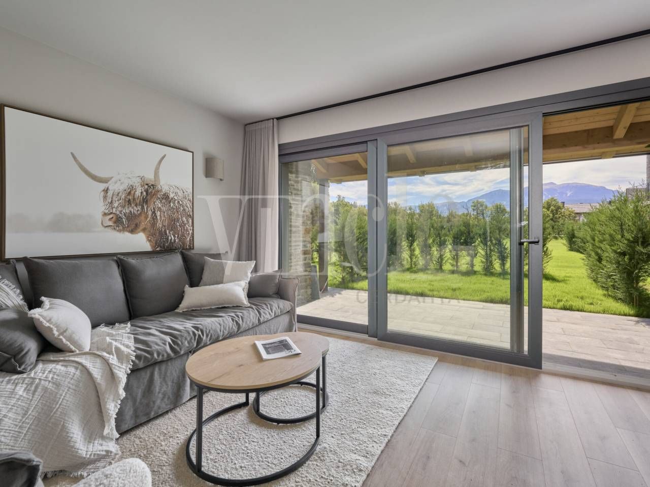 Sala d'estar de Casa adosada en venda en Bolvir amb Jardí privat, Parquet i Piscina comunitària