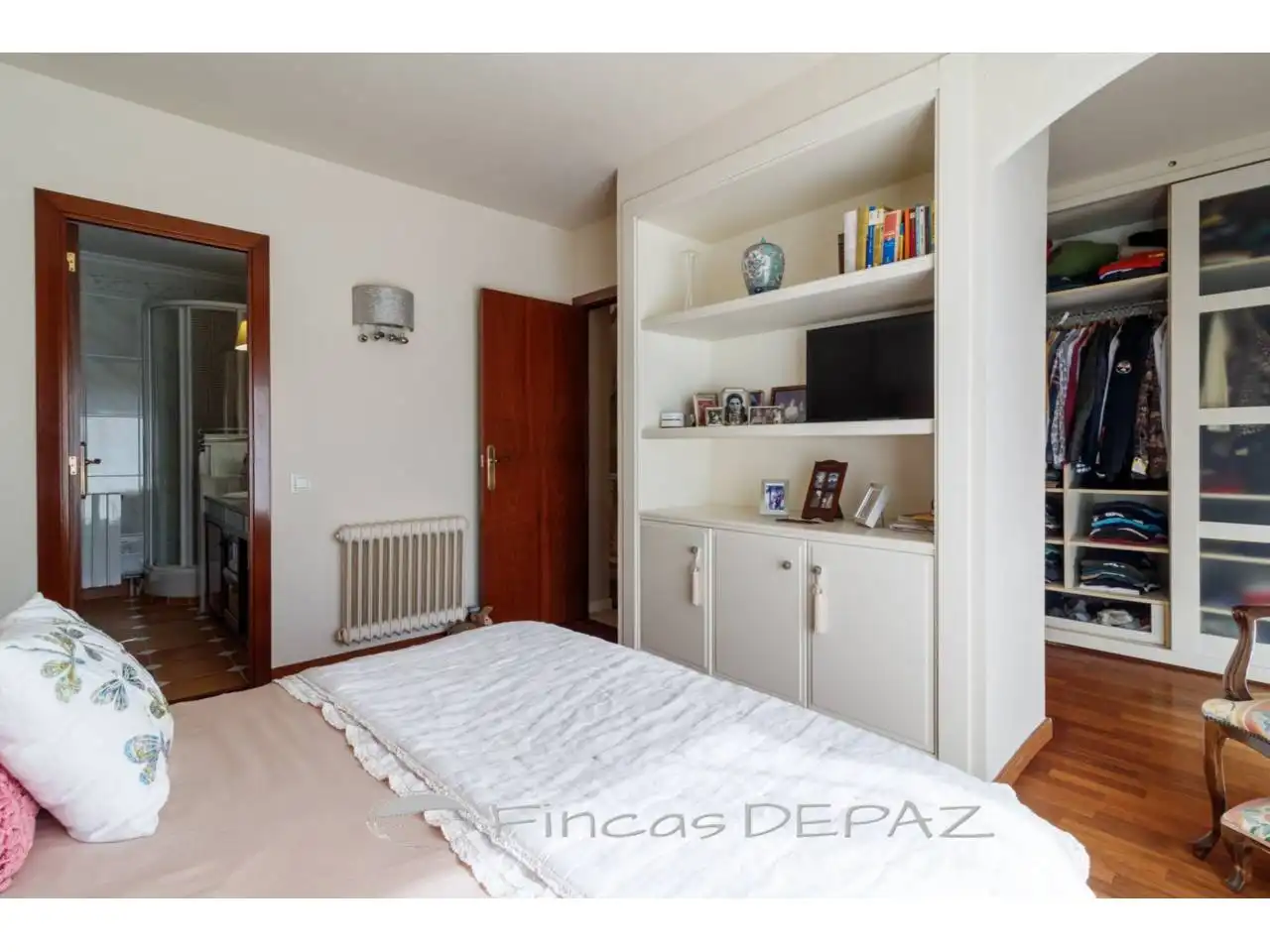Bedroom of Detached homes for sale in Castelldefels  with Air Conditioner, Heating and Terrace