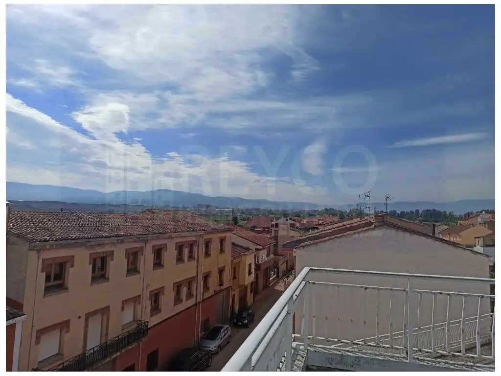 Vista exterior de Casa o chalet en venta en Huércanos con Balcón