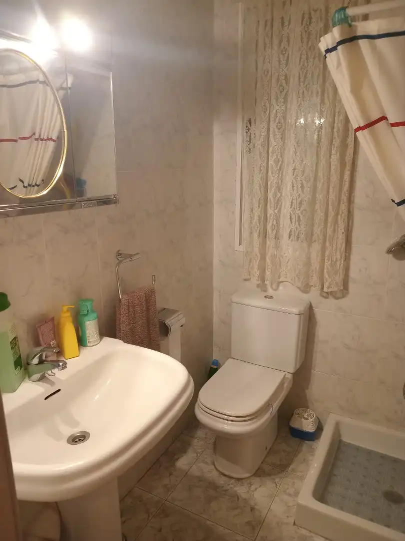 Bany de Casa o xalet en venda en El Casar amb Calefacció, Jardí privat i Terrassa